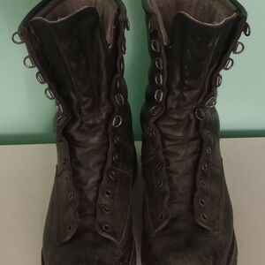 New Men's Danner Duty boots. Size 11 M. Black leather insulated.